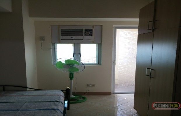 Fully Furnished Condo for Rent in Shaw03