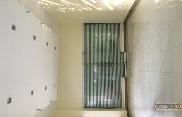 For rent commercial space in Kamuning road Q.C. 3 floors at 60 sq.m.ea01