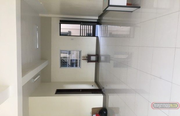 For rent commercial space in Kamuning road Q.C. 3 floors at 60 sq.m.ea03
