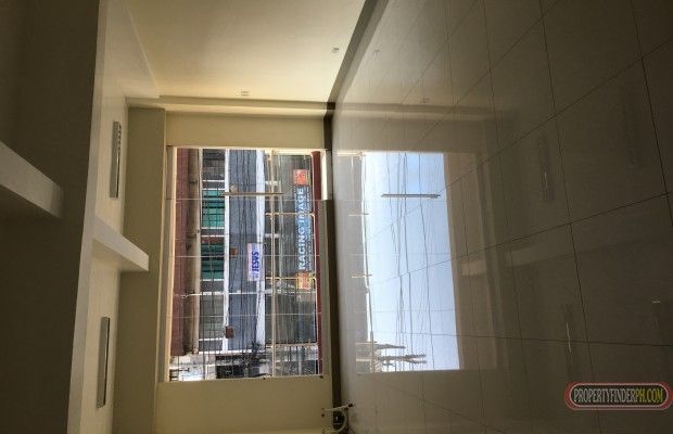 For rent commercial space in Kamuning road Q.C. 3 floors at 60 sq.m.ea04