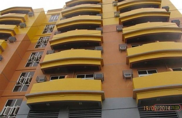 2BR Executive Condo For Rent Furnished with walk-in Closet03