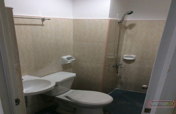 Room for RENT good for 4 persons (Free Light &amp; Water) w/ metal-fra04