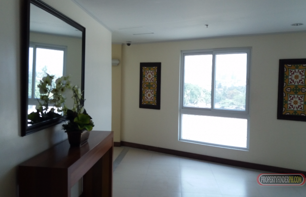 Tres Palmas Condo for Rent04