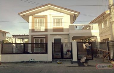 For rent Single detached House 3 bedrooms2 toilet and bathcar garag02