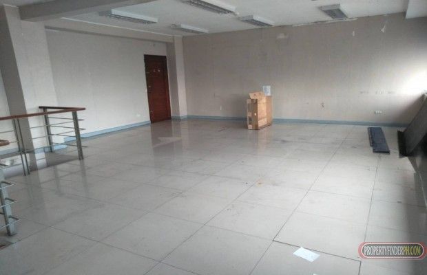 COMMERCIAL SPACE FOR LEASE04