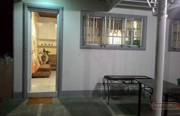 Homey bungalow for rent furnished04