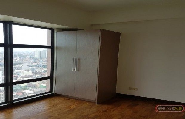 "Rent to own One bedroom with mandatory parking slot in Oriental Place,"03