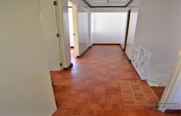 2-Story Boarding House with 3 Bedrooms and 2 Bathrooms04