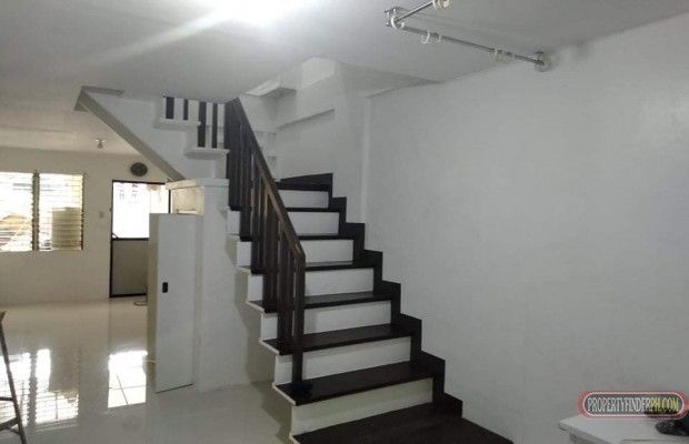 "Newly Renovated Townhouse in Tandang Sora, 2 BR w 2 TB, gated parking,"04