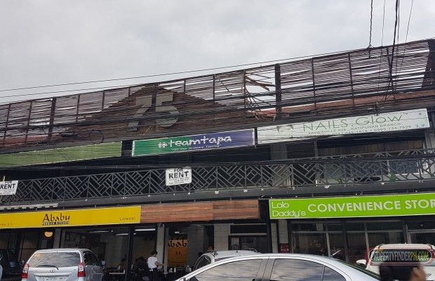 For Lease 4 Commercial SpacesAll units with restroom01