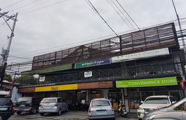 For Lease 4 Commercial SpacesAll units with restroom02
