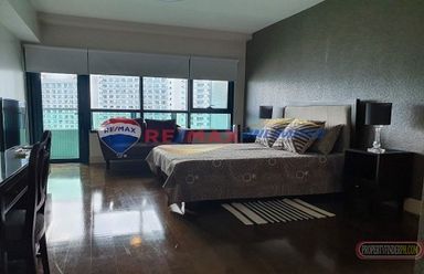 "FOR LEASE: Edades, Rockwell"02