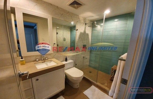 "FOR LEASE: Edades, Rockwell"04