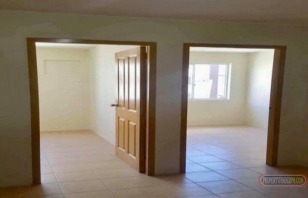 One Spatial 32 sqm 2BR Condo Bare with Air-Conditioner03