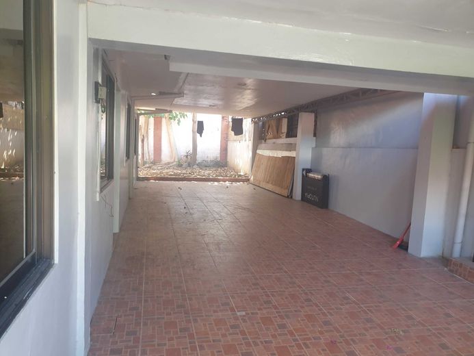 Bungalow 3br den in BF Homes Paranaque City01