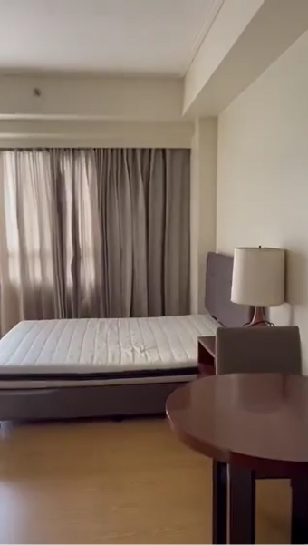 Fully Furnished Studio Unit at The Grove Rockwell Pasig08