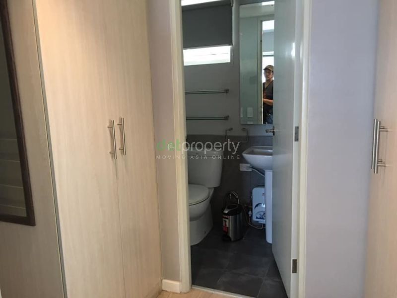 The Columns Legazpi Village 2-Bedroom Condo for Sale.04