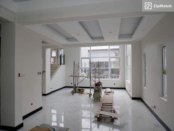1 Bedroom Condominium Unit For Rent in The Rise Makati01