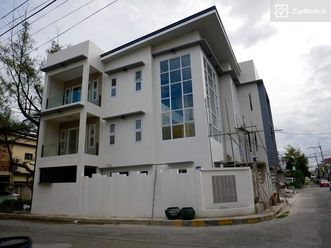 1 Bedroom Condominium Unit For Rent in The Rise Makati02