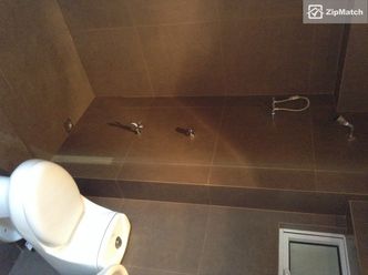 2 Bedroom Condominium Unit For Rent in Two Serendra02