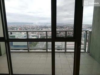 1 Bedroom Condominium Unit For Rent in One Eastwood Avenue02