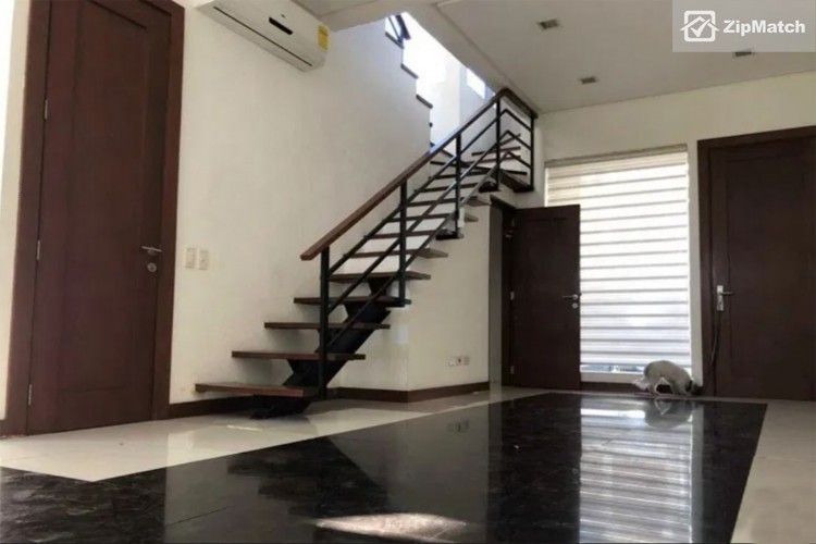 3 Bedroom Condominium Unit For Rent in One Roxas Triangle01