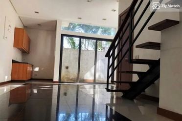 3 Bedroom Condominium Unit For Rent in One Roxas Triangle02