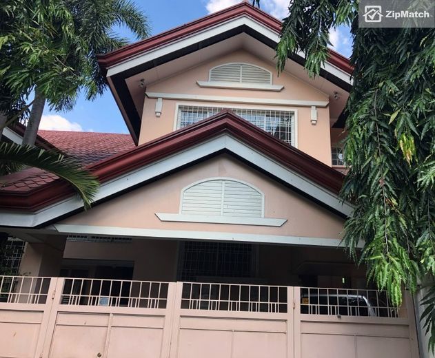 2 Bedroom Condominium Unit For Rent in Two Serendra01