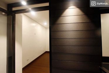 2 Bedroom Condominium Unit For Rent in One Uptown Residence02