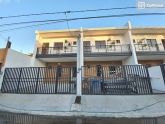 3 Bedroom Condominium Unit For Rent in Victoria De Makati02