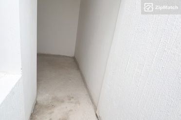 1 Bedroom Condominium Unit For Rent in Two Serendra02