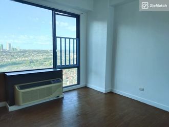 4 Bedroom Condominium Unit For Rent in Park Terraces02