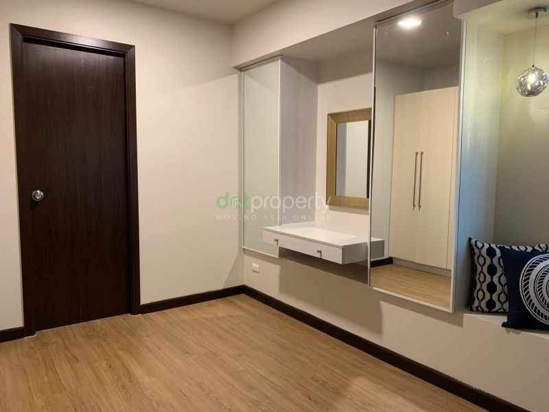 Kroma Tower 2-Bedroom Condo for Rent.03