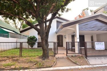 2 Bedroom Condominium Unit For Rent in One Rockwell02