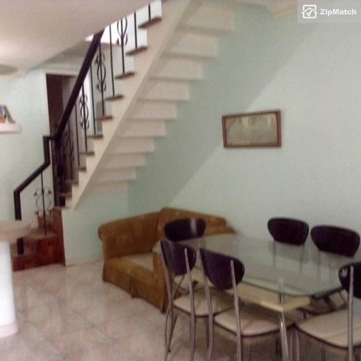 2 Bedroom Condominium Unit For Rent in 8 Forbestown Road01