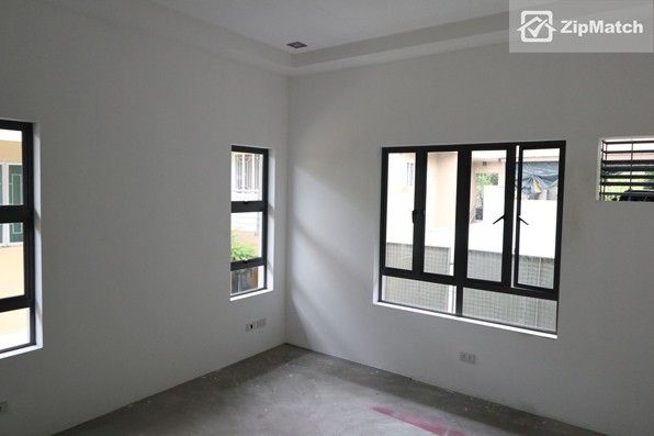 2 Bedroom Condominium Unit For Rent in The Trion Towers01