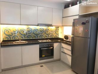 1 Bedroom Condominium Unit For Rent in The Trion Towers02