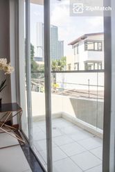 3 Bedroom Condominium Unit For Rent in Four Seasons02