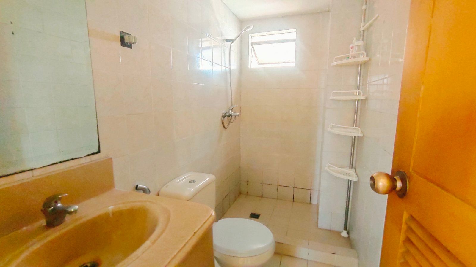 Eastwood City QC Unfurnished Condo Unit for Rent03