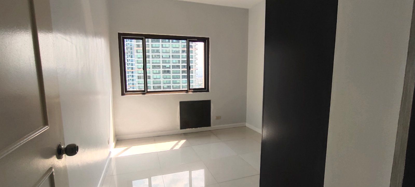 Affordable 3br Bare Condo for Rent in Eastwood City05