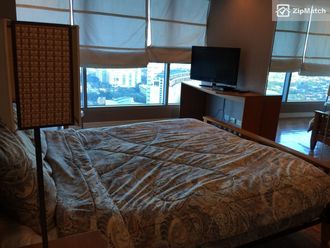 2 Bedroom Condominium Unit For Rent in Galleria Regency02