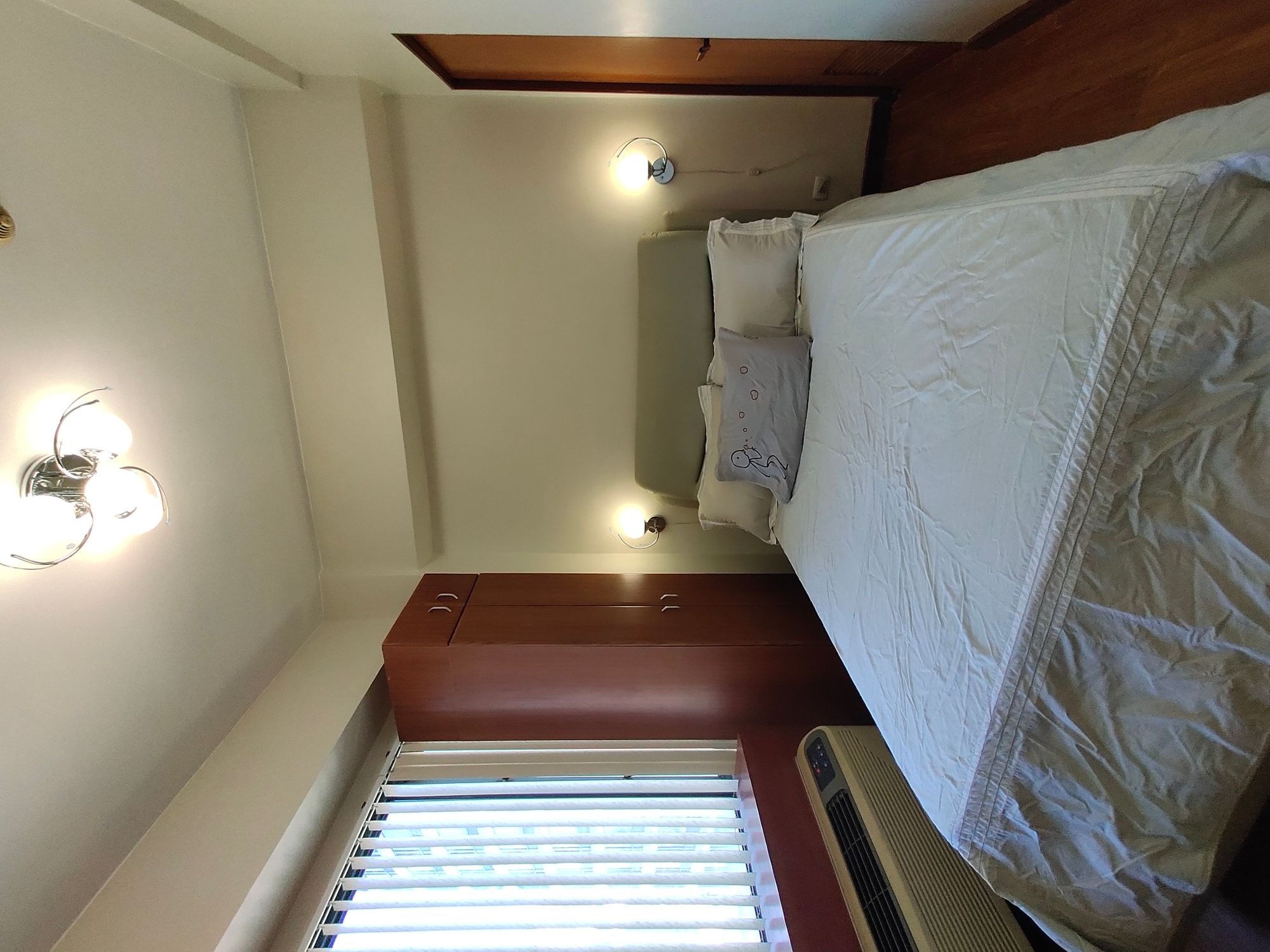 Eastwood City Furnished Studio Unit for Rent06