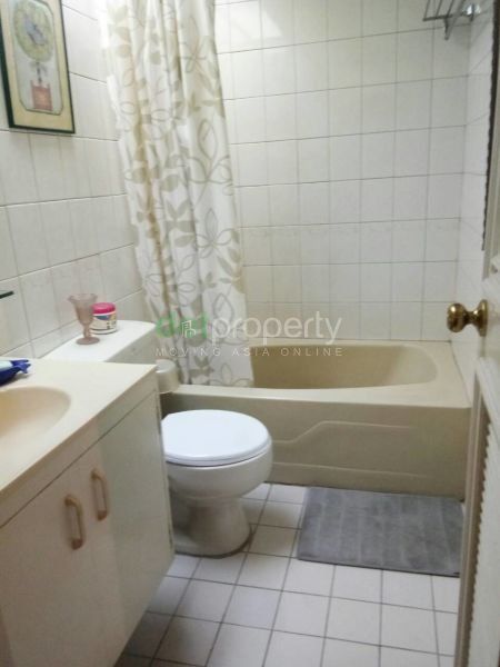 Westgate Plaza 1-Bedroom Condo for Rent.03
