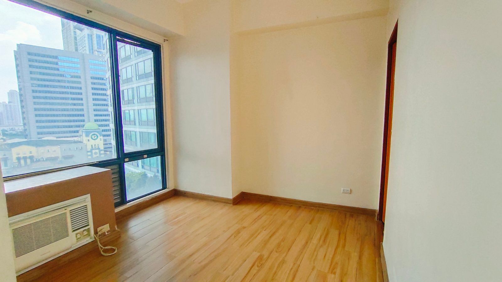 Affordable Bare Studio Unit for Rent in Eastwood City Libis QC04