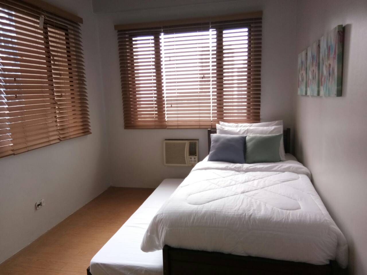 2BR Condo Unit for Rent in Eastwood City09