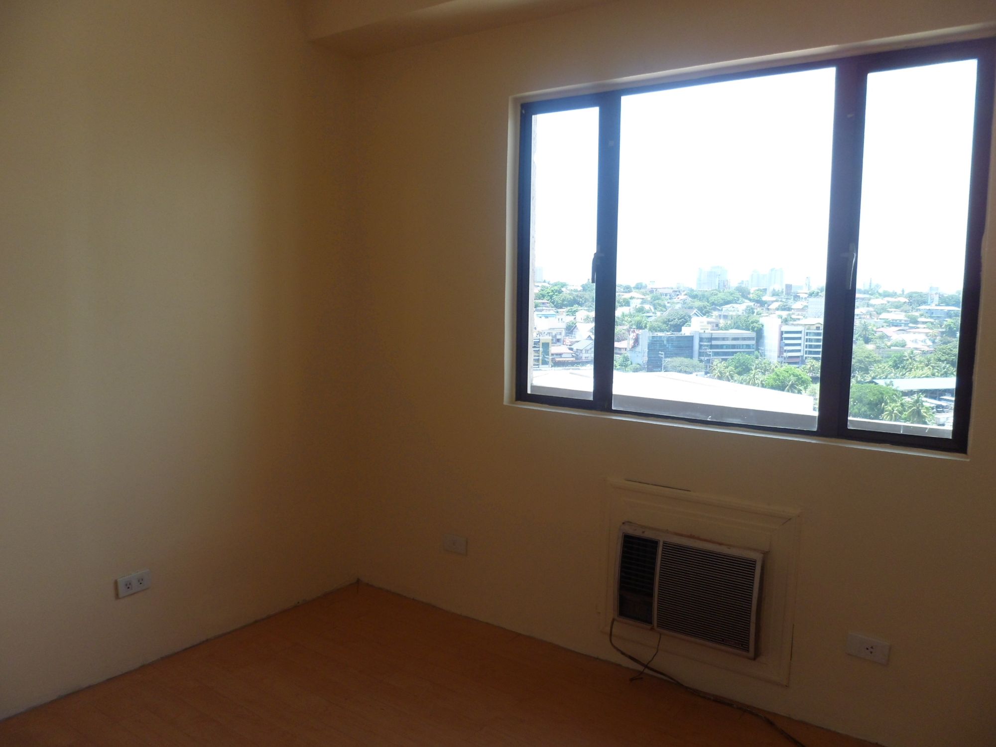 Affordable Unfurnished Condo Unit for Rent in Eastwood City04