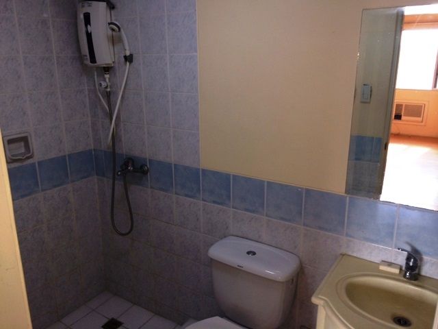 Eastwood City 3BR Bare Condo Unit for Rent05