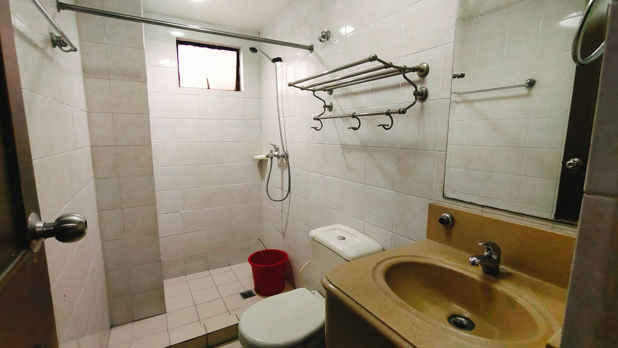 Affordable Furnished Studio Condo unit for Rent in Eastwood City03