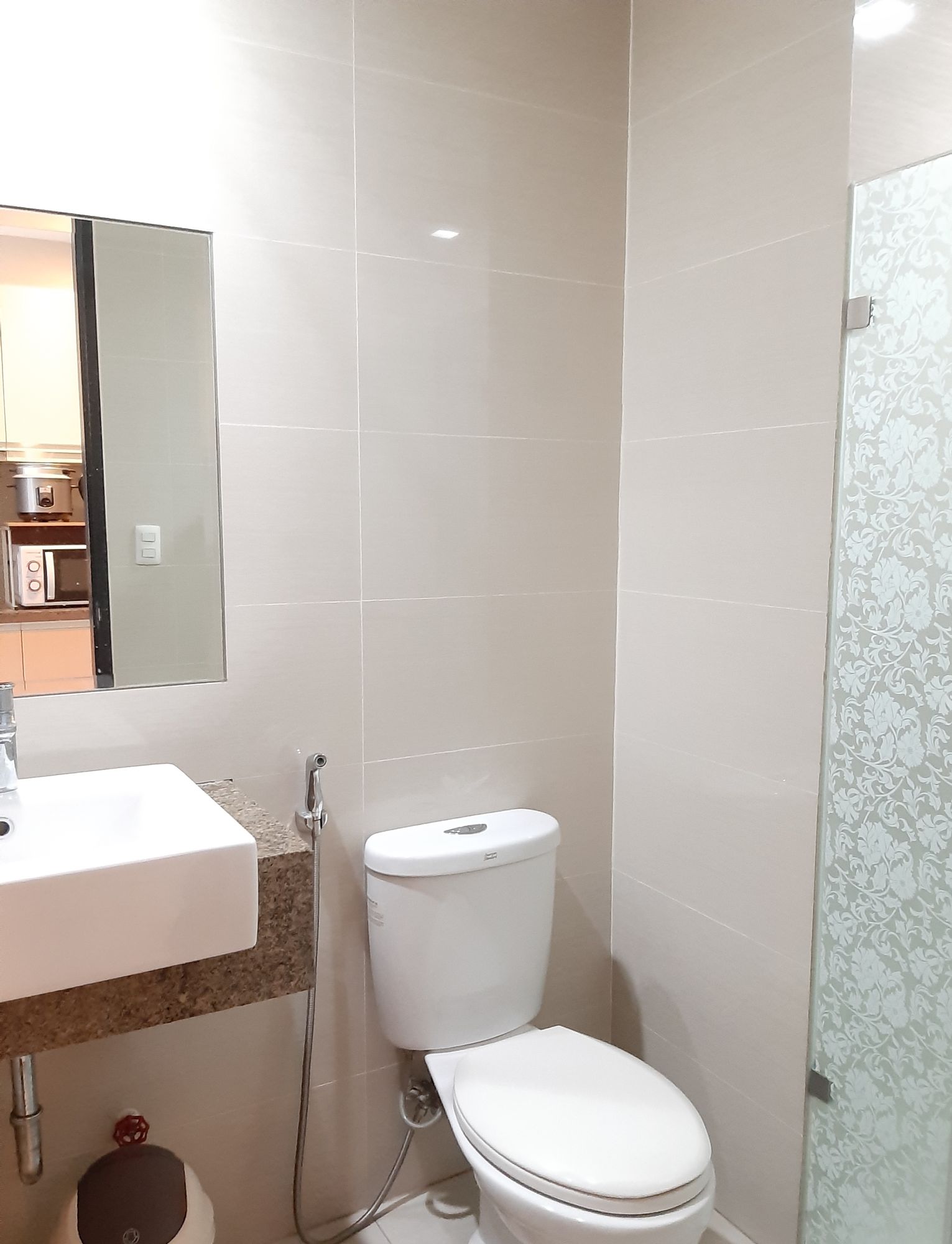 For Rent Studio Unit in Eastwood City Libis QC06
