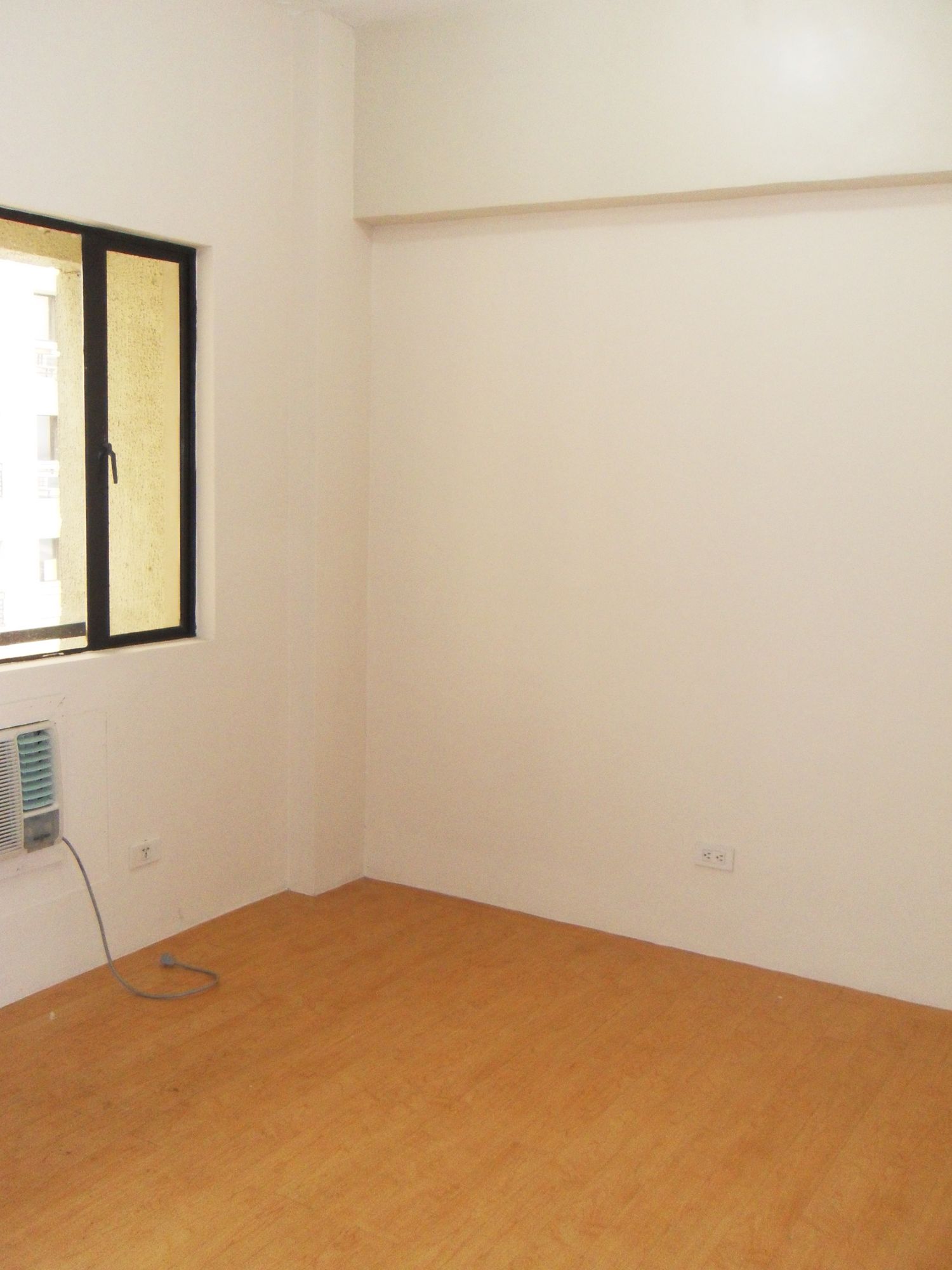 Affordable Bare Studio Condo unit for Rent in Eastwood City04